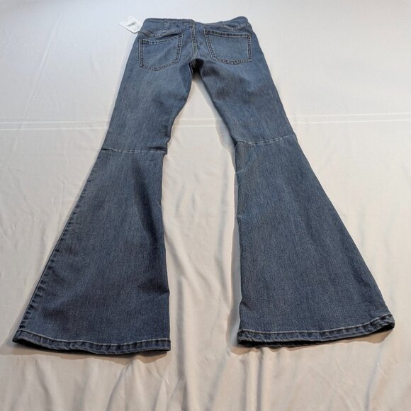 NWT Free People Size 25 Pull On Flare Legged Jeans - Picture 2 of 15